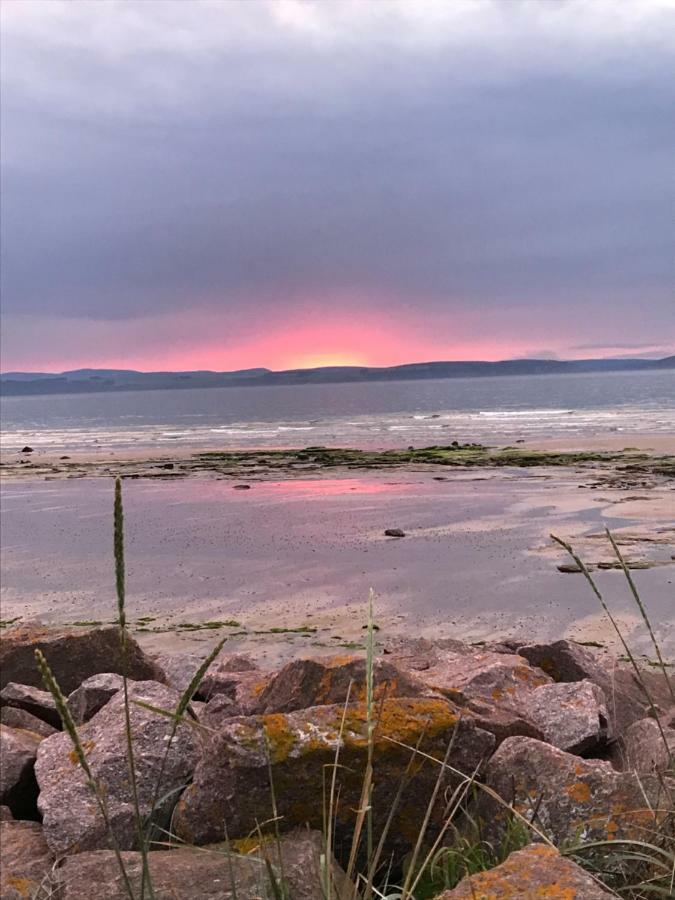 Ceol Na Mara Cottage By The Sea Nairn Bagian luar foto